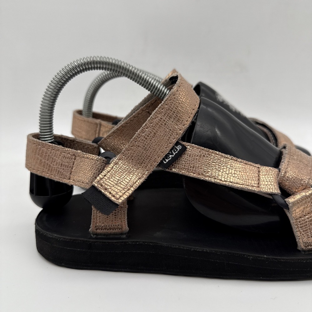 Teva Women's US SZ 8 Rose Gold Metallic Strap Sandals Outdoor Comfort Shoes - Picture 11 of 14